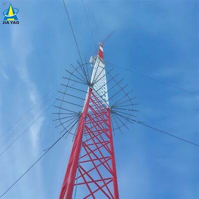 Torre de cable arriostrado fabricada con grados de acero Q235C Q355C S235J0 S355J0 que proporcionan una excelente tenacidad y durabilidad