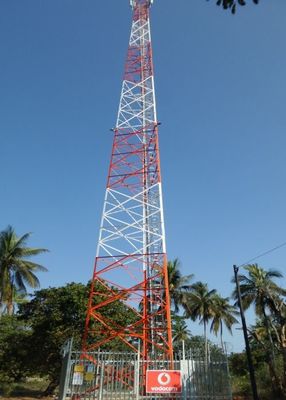 Internet 5G de telecomunicaciones de soporte autónomo Antenna de acero angular de 3 patas