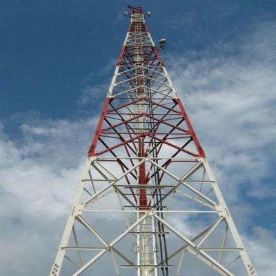 Estructura del marco Escalera de tornillo 4 piernas Torre de rejilla 5-200M Alturas