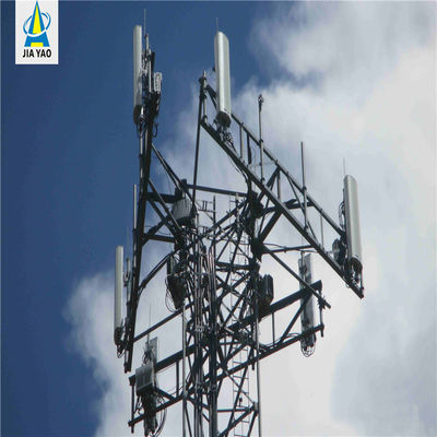 Antenna de telecomunicaciones Torre de mástil 3 / 4 piernas Tubular Torre de antena autoportante