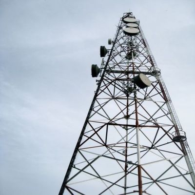 30m Tubo Wifi 3 piernas Torre de acero tubular Rejilla Mast sin costuras Comunicación de microondas Torre de antena
