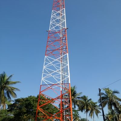 30M 40M 50M 3 piernas torre de apoyo de la comunicación ISP proveedor de servicios de Internet 4G 5G torres