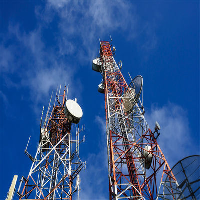 Red 5G Wifi Estación base de antena Autónoma Torre de antena de 4 piernas Torre de televisión celular al aire libre