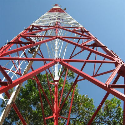 Torre de acero de ángulo galvanizado de 4 patas de red 50M de celda de telecomunicaciones mástil angular