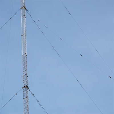100 metros Q345 Q235 Q420 Estructura de acero Torre de postes con guiado Antenna de ángulo de red de comunicación poste de mástil Torre de telecomunicaciones