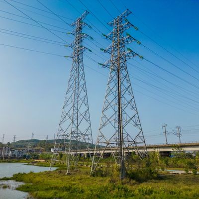 Torre de transmisión de energía eléctrica de acero galvanizado