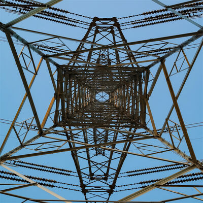 20 30 40M 4 piernas de acero angular de rejilla duradera 5G Wifi de la señal de la célula de refuerzo de la torre de telecomunicaciones