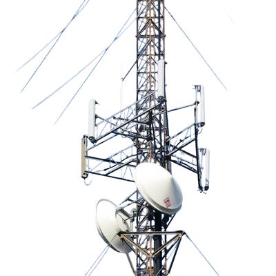 Torre de alambre de alambre de alambre con diseño conforme a las normas ANSI/TIA-222-G-H-F y EN europeas para el rendimiento estructural