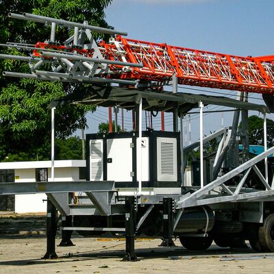 Torre de rejilla telescópica 15-30M Acero galvanizado Camión de comunicación montado Antena 40M/S Resistente al viento
