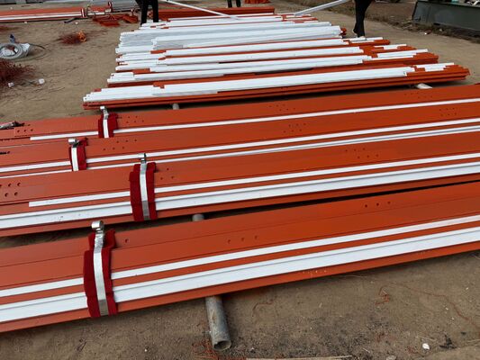 Cuerpo de torre de acero angular de 3 patas, torre triangular con pendiente igual o variable y sección transversal de ángulo de acero para comunicación