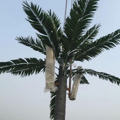 Torre Árbol Biónico equipada con pernos y tuercas de grado 4.8, 6.8 y 8.8 que cumplen con las normas ISO 898-1 para un ensamblaje seguro