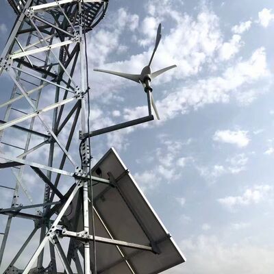 15 22 38M 4 Patas Angular Off-Grid Torre de telecomunicaciones de celosía solar con acero galvanizado y respaldo de batería para comunicación de emergencia