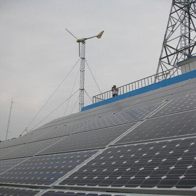 15 22 38M 4 Patas Angular Off-Grid Torre de telecomunicaciones de celosía solar con acero galvanizado y respaldo de batería para comunicación de emergencia