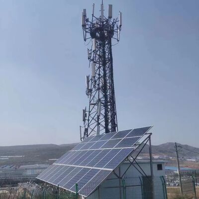 Torre de comunicación compatible con energía renovable para la supervisión del parque solar del parque eólico