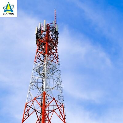 Hielo anti de los 30M los 40M los 45M que cubre la torre de acero Legged del ángulo 4 para la infraestructura de telecomunicaciones de la región fría
