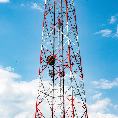 Torre de comunicación de acero angular de 4 patas de grado sísmico ANSI/TIA-222 Mástil de celosía estándar para instalación de antena de radio TV