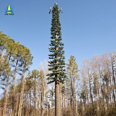 Robusta torre biónica de pino con hojas camufladas y sistema de antena oculta para zonas paisajísticas de red 5G Q345B galvanizada