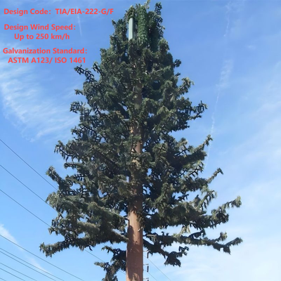 Robusta torre biónica de pino con hojas camufladas y sistema de antena oculta para zonas paisajísticas de red 5G Q345B galvanizada