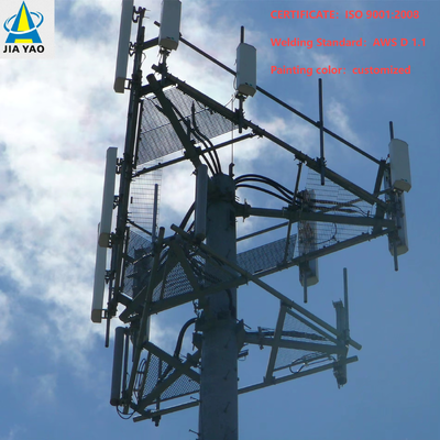 Torre monopolo de telecomunicaciones de grado industrial de 20 a 40 m con escalera de ascenso interna y plataforma de mantenimiento para estación base de ciudad inteligente urbana